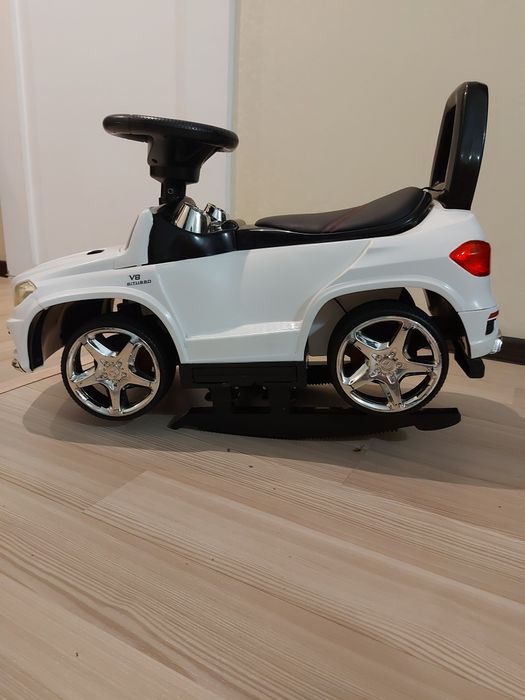 Толокар Mercedes GL63 білий