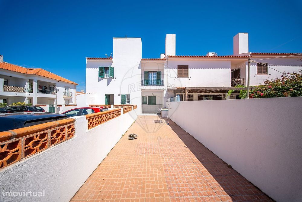T5 Detached House for Sale