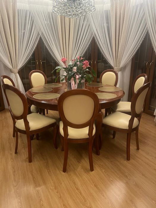 Elegancki zestaw do jadalni – stół + 8 krzeseł