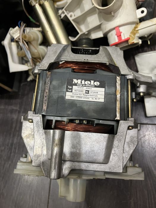 Двигун машинки miele стіралка miele машина стиральная двигатель