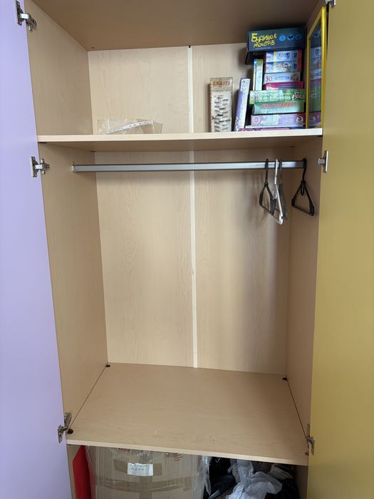 Шафа дитяча потрійна для дівчинки