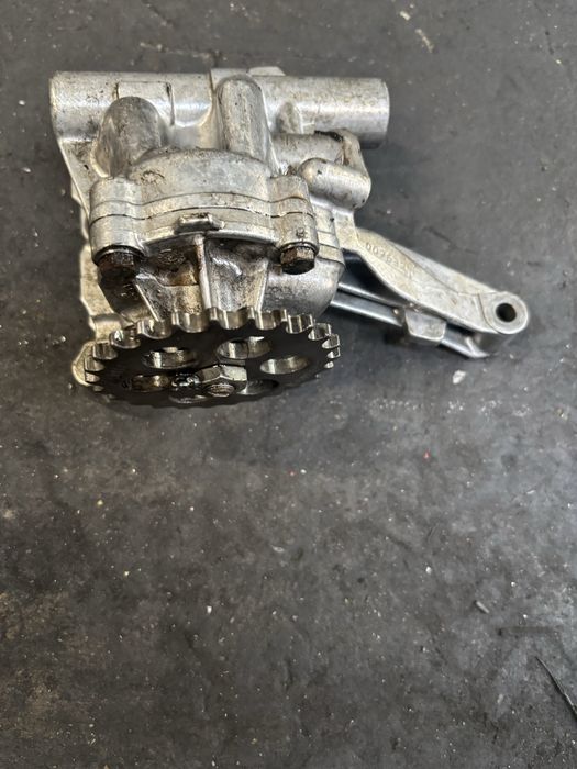 Bomba de oleo m52