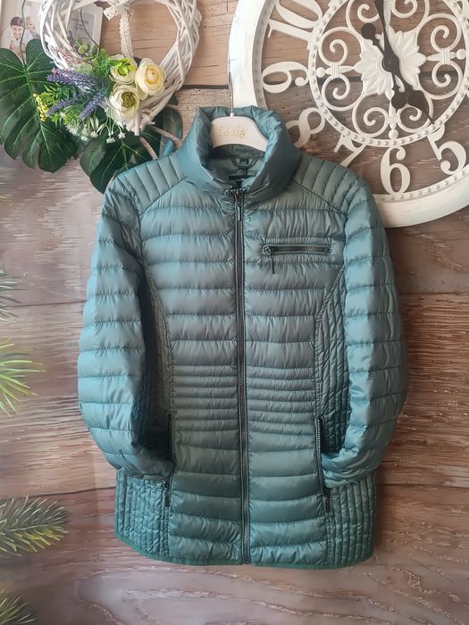 Брендовая женск куртка . Пух-перо . Р 46-48