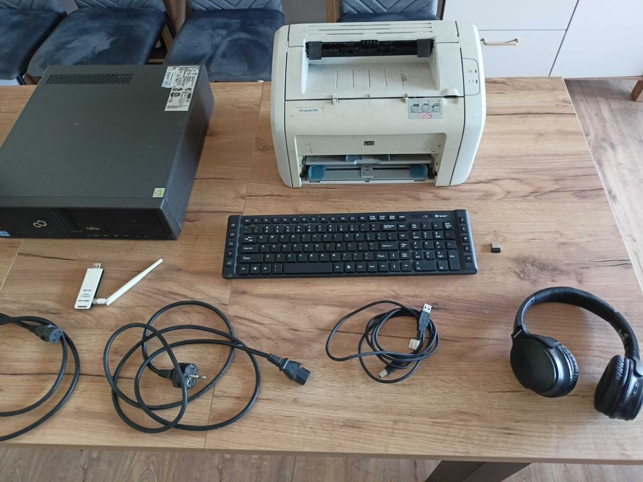 Komputer stacjonarny Fujitsu DT8