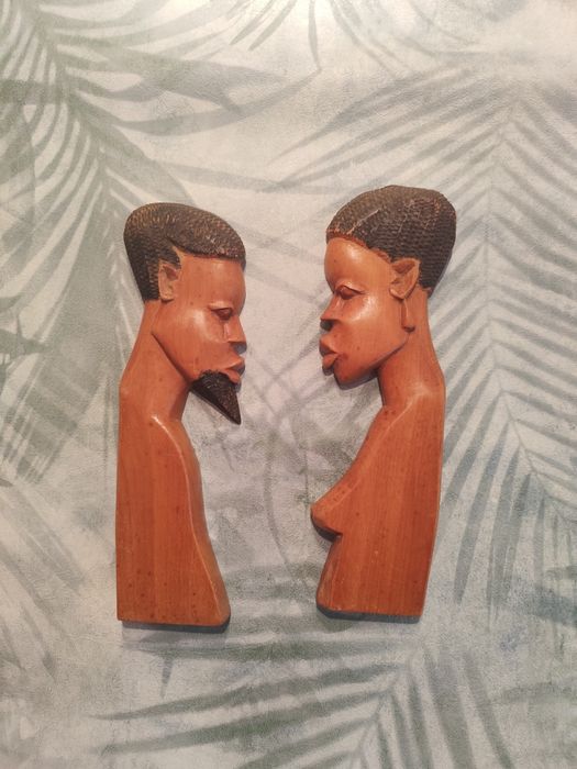 Esculturas Africanas em Madeira Maciça - Decoração de Parede