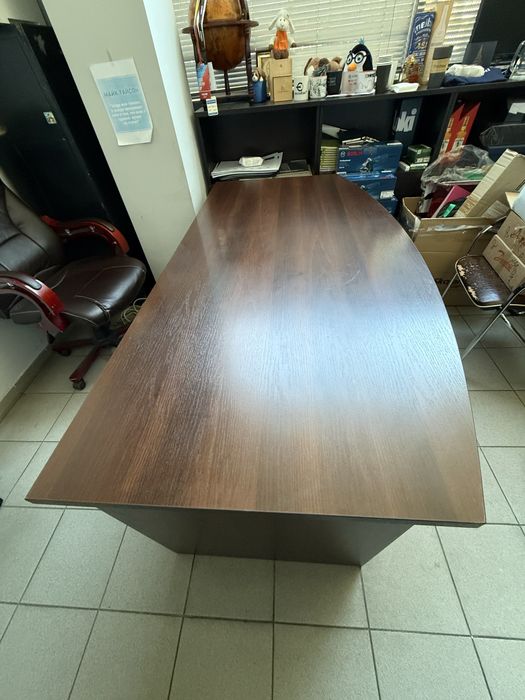 Офисный стол директора