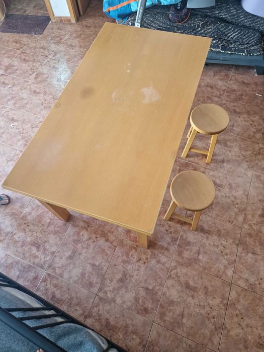 Mesa de cozinha com ou sem bancos