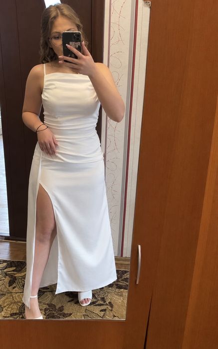 Одяг,плаття,штани,кофти