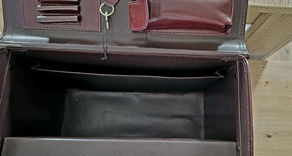 Neseser, walizka, dyplomatka duża skórzana,  brązowa