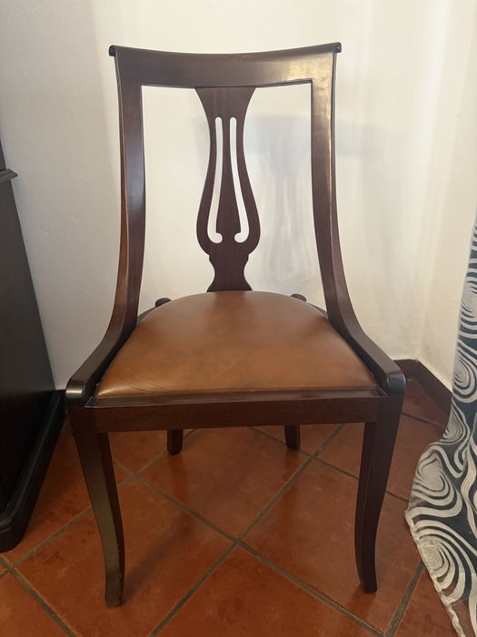 Conjunto de Sala em Madeira Mogno