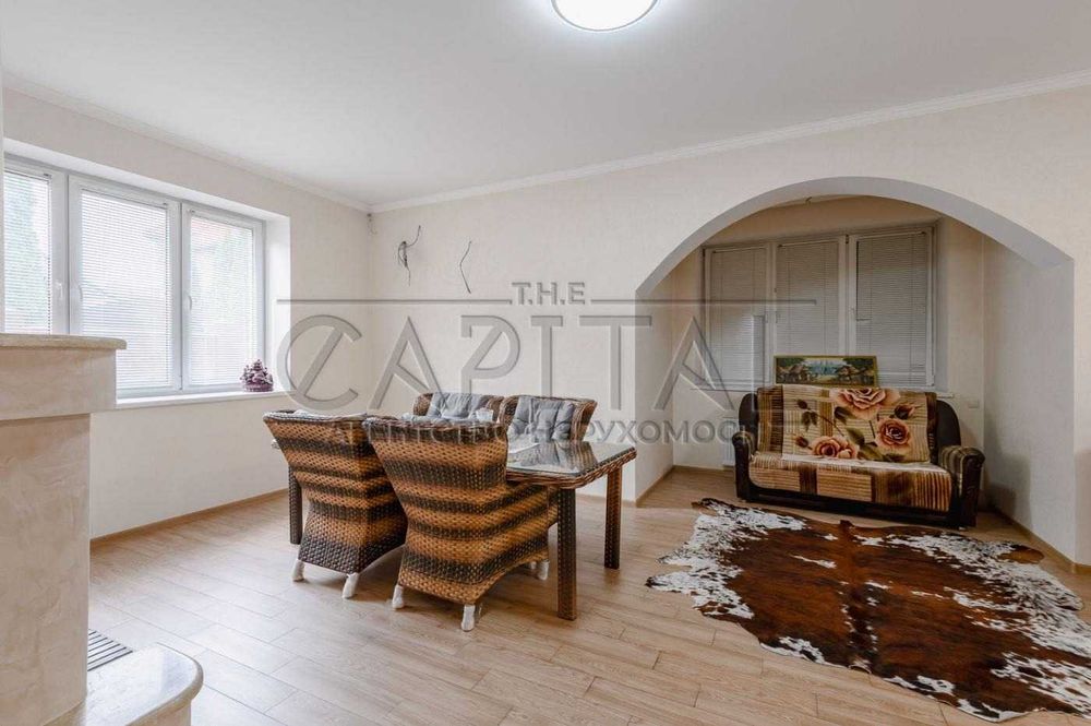 Терміново!!! Оренда Будинок, Подільський район, вул. Ранетна, 600 м2