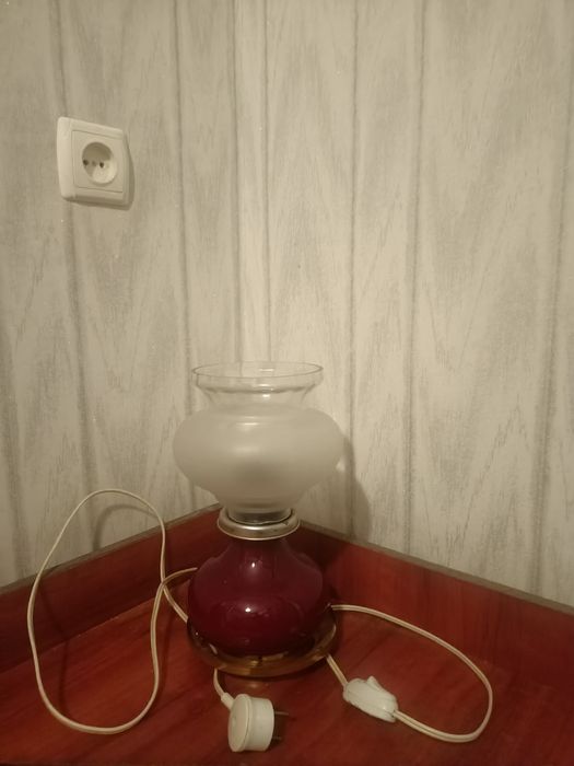 Прикроватный светильник