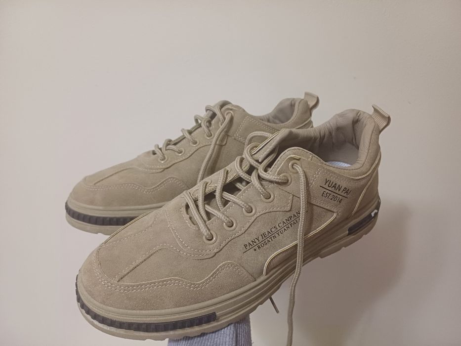 Чоловічі  кросівки