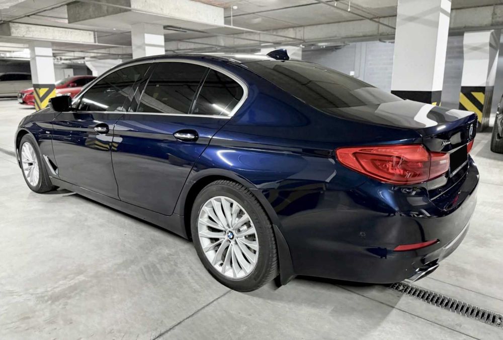 Продаж BMW 5 Series 2017 - відмінний стан , в наявності на дорогах
