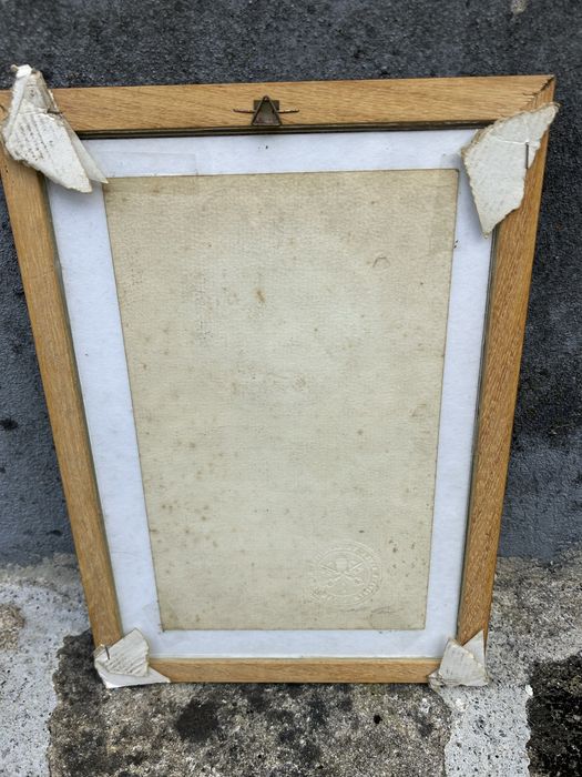 Moldura em madeira exótica