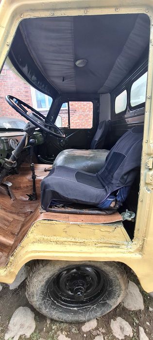 Уаз 452 бортовий