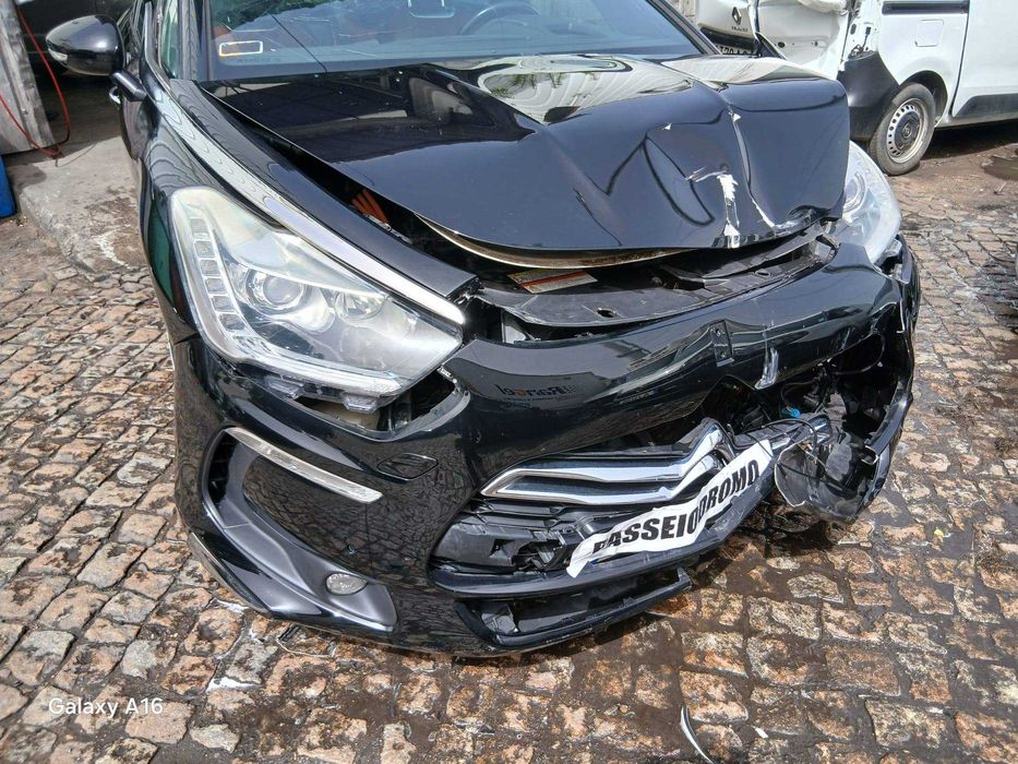 DS 5 2.0 HDI HYBRID 4x4 Diesel Elétrico