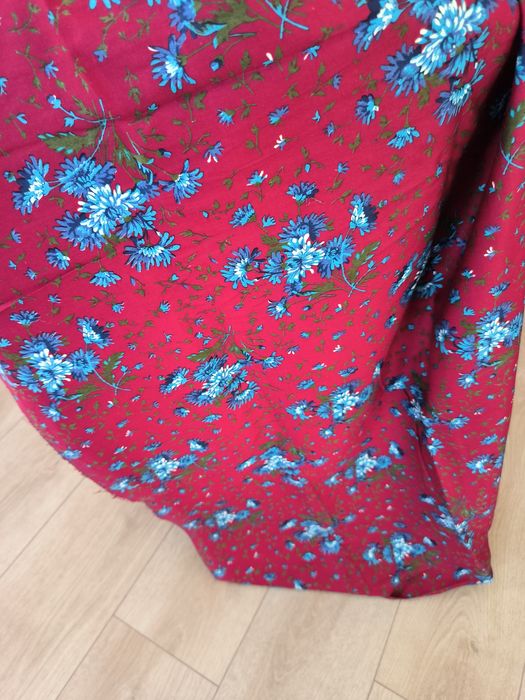 Продам ткани: ситец, шерсть, гипюр