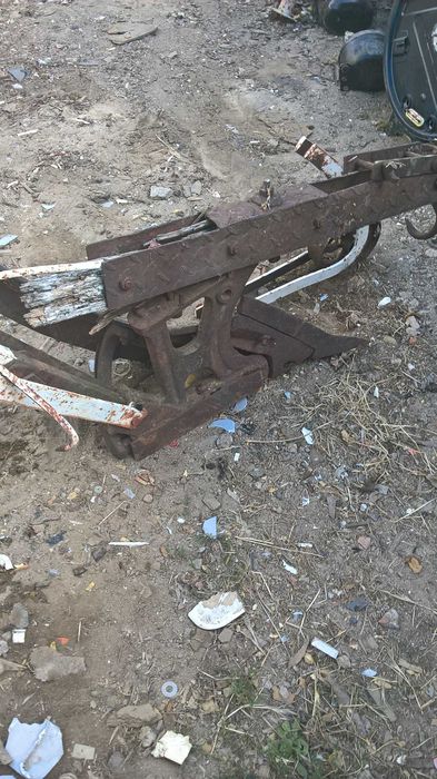 charrua antiga para decorar jardim