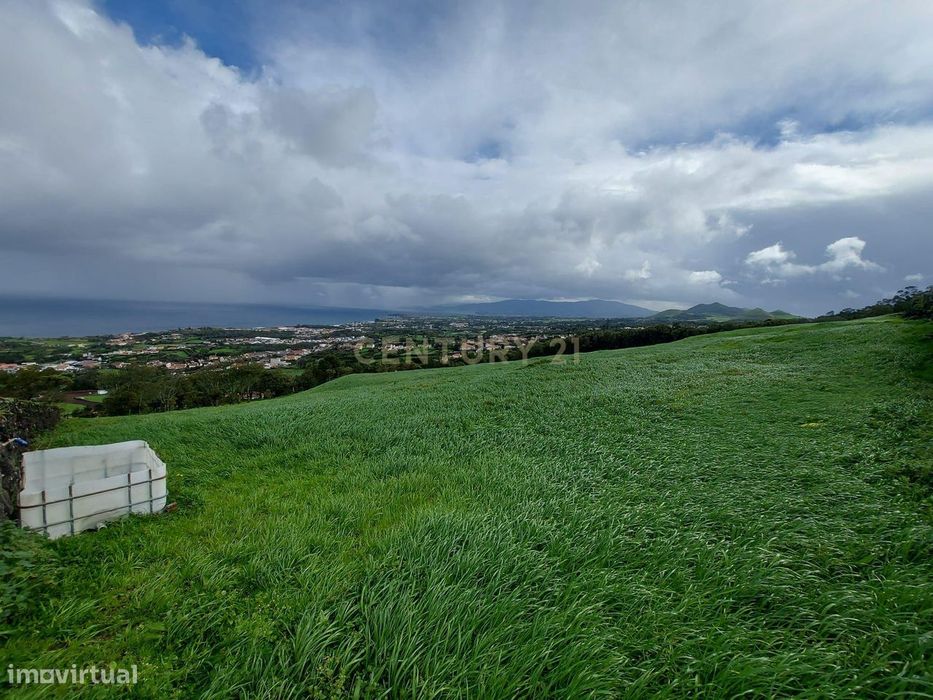 Terreno Rustico com 13 Alq.  Vista Mar e Serra