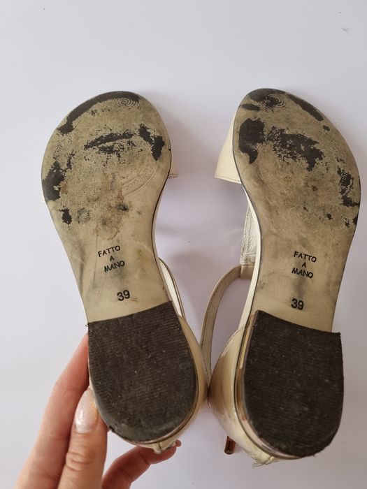 Buty sandały beżowe damskie z łańcuszkiem rozmiar 39