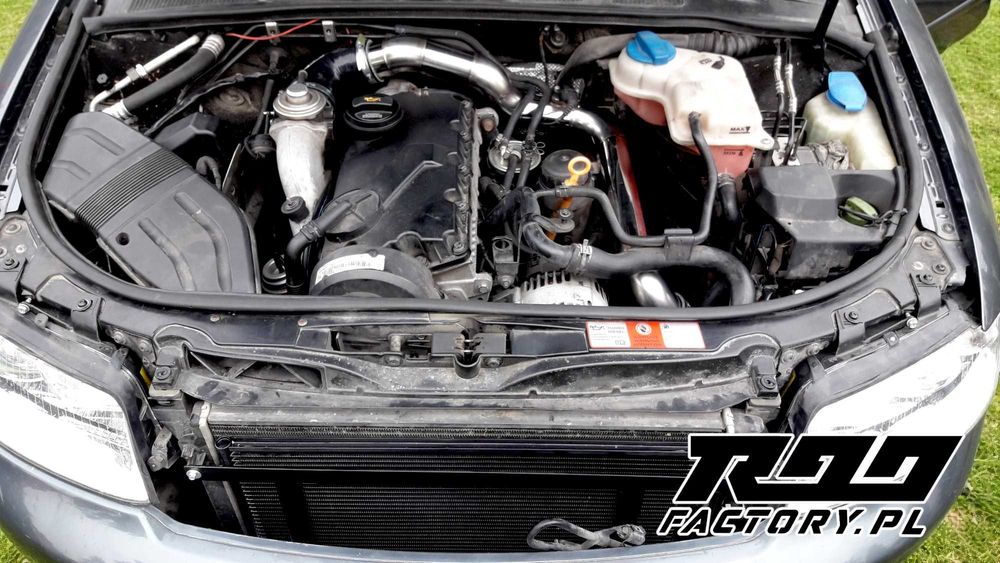 Intercooler centralny audi a4 b6 1.9 tdi fmic 550x180x65 awx afv