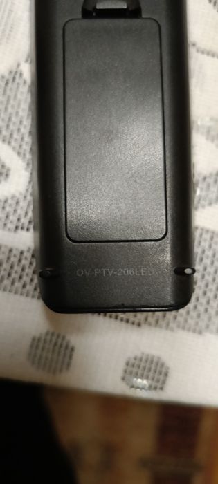 Pilot do tv overmax LED