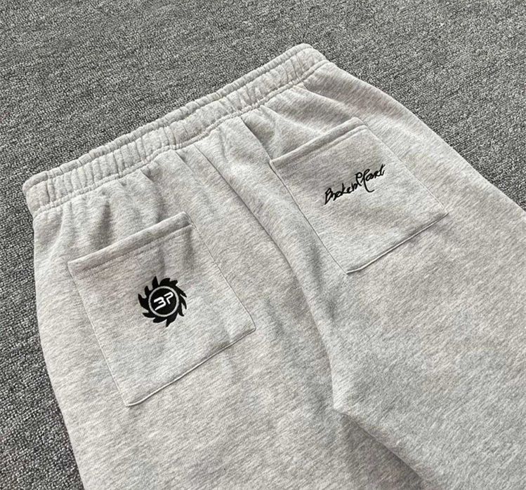 Broken Planet штани