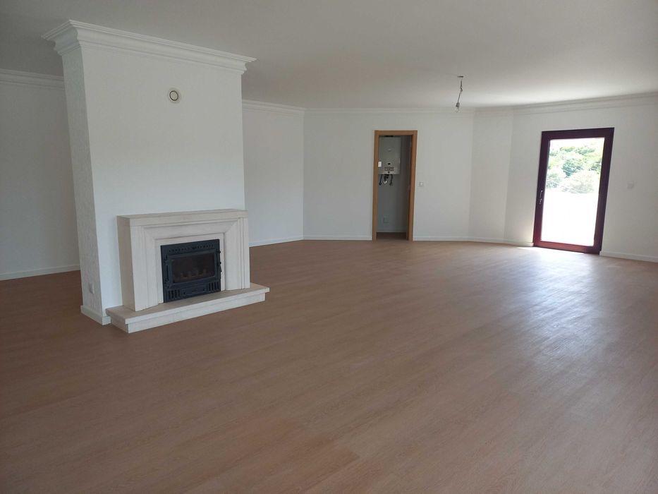 Venda T3 Duplex Area 328m