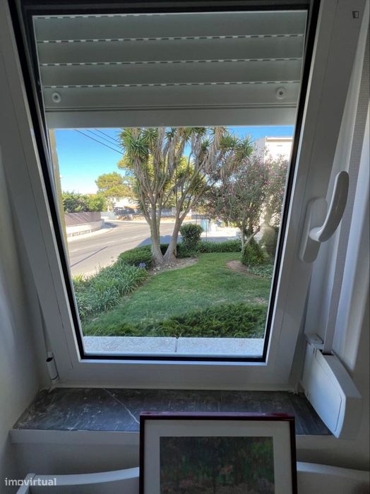 Quarto - localizado em Cascais Lisbon