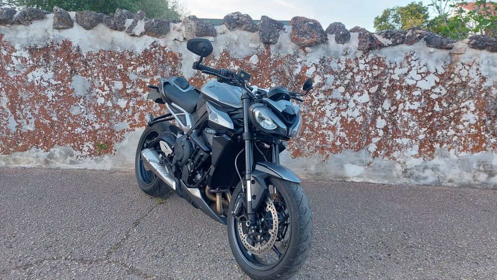 Triumph street triple 765 R