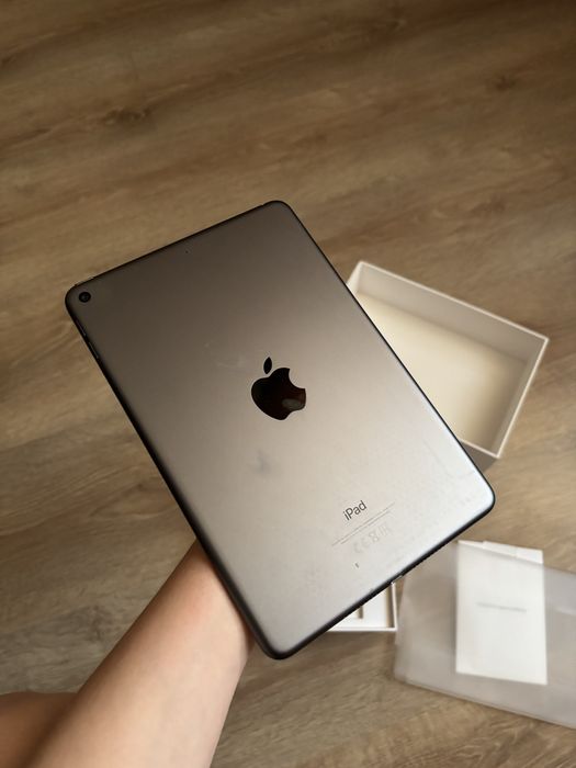 Sprzedam iPad mini 5. generacji Wi-Fi 64 GB