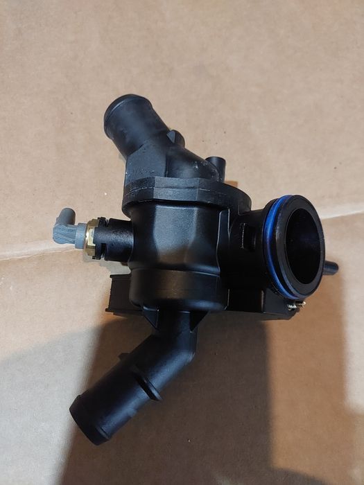 Termostat ford transit custom mk2 pz3q-9k478-ac