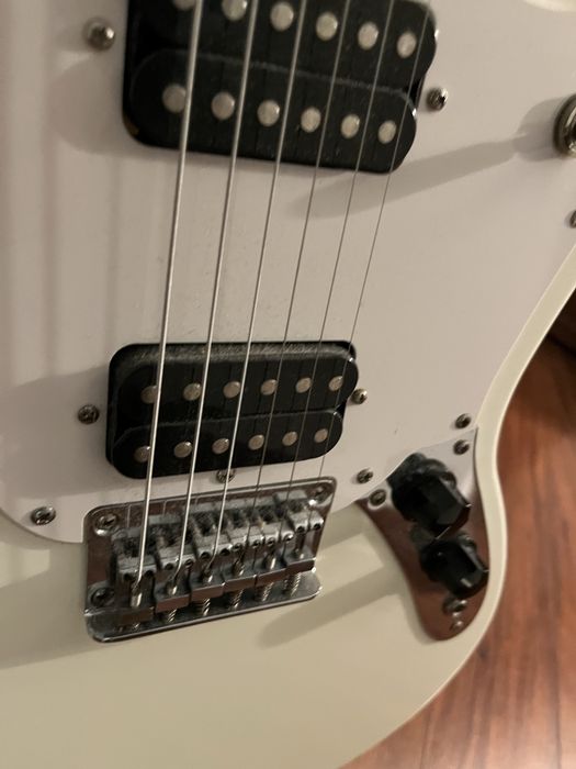 Guitarra Elétrica Squier Mustang Branca