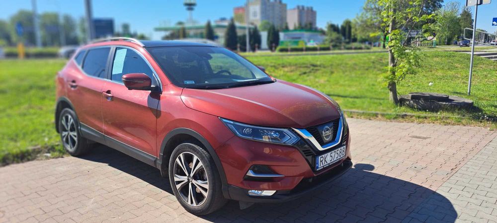 Samochód Nissan Qashqai 1,6 DIG-T N-Connecta. Rok prod. 2017, I rej. 02/2018
