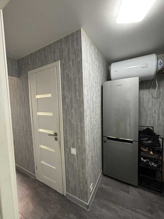 \ Продається 1-кімнатна квартира в цегляному будинку