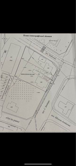 Продається будинок, при вїзді у центральний ринок м.Полонне