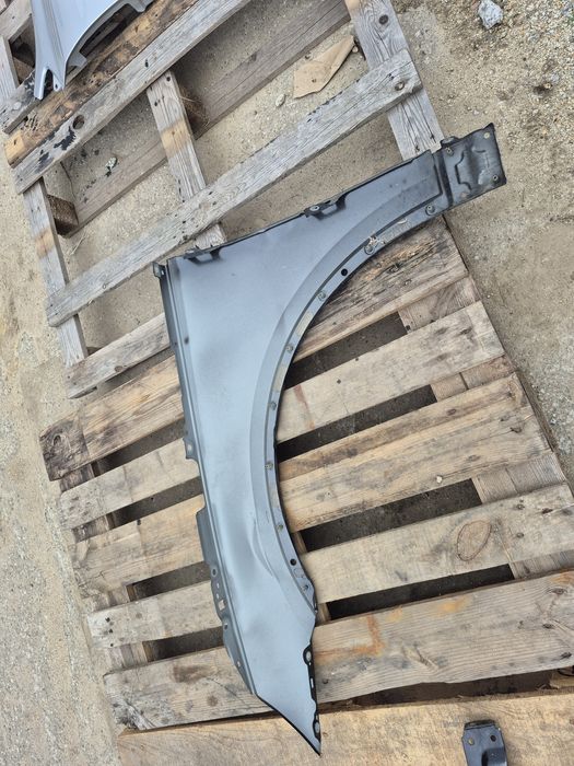 Przedni prawy błotnik Audi q5