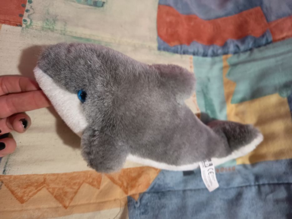 Peluche baleia cinzenta