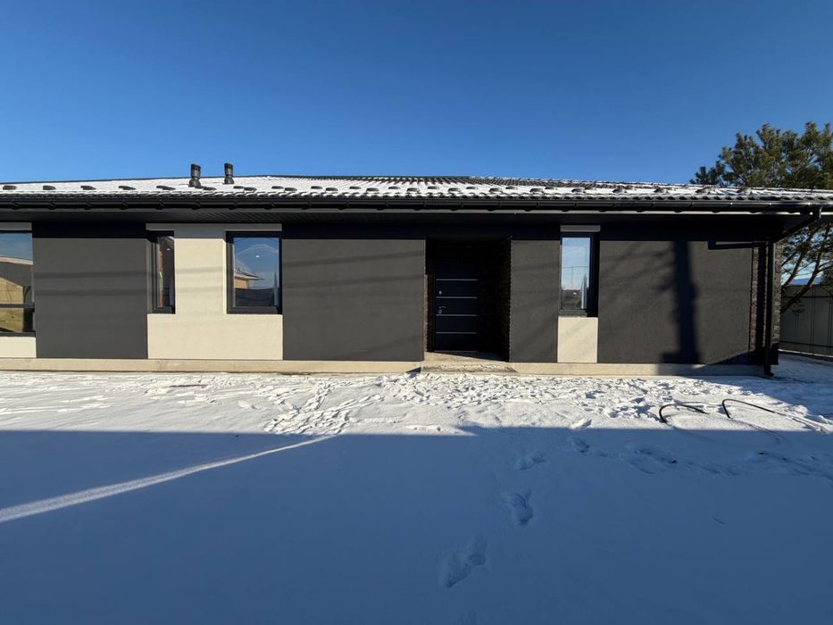 Будинок в Дмитрівці з ділянкою 6 соток