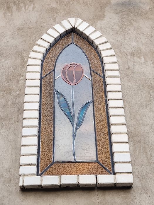 Прирізка, обробка,порізка скла та дзеркал.Послуги зі скління