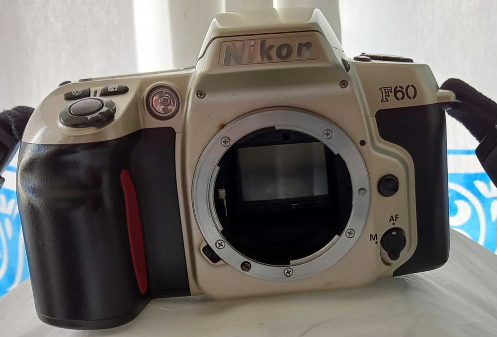 maquina fotografica Nikon F60