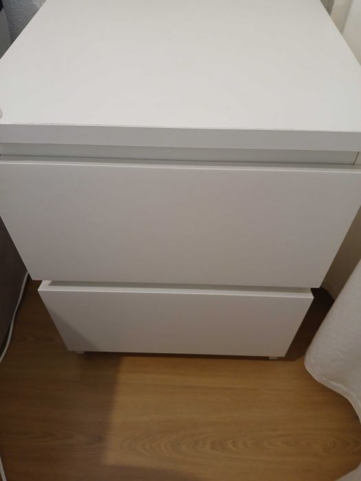 2 mesas cabeceira malm ikea