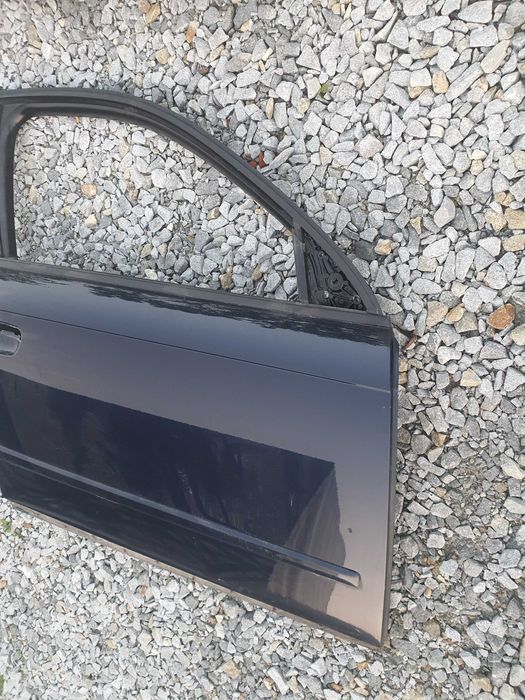 Audi A4 B7 drzwi prawy przód pod kolor LZ5J