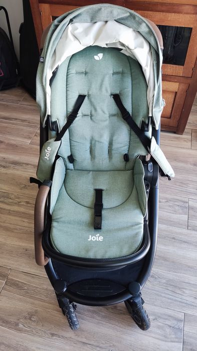 Carrinho de bebé/criança Joie
