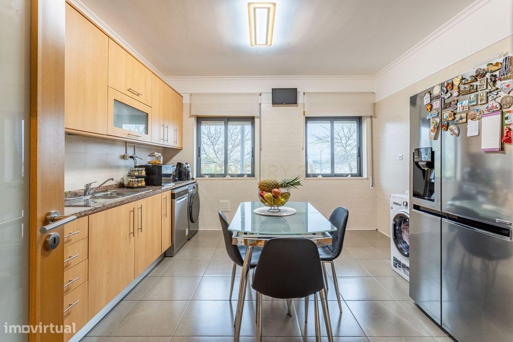 Apartamento T2 no Montijo – Conforto e Localização Ideal — Montijo E Afonsoeiro, Setúbal
