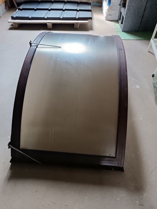 Zadaszenie nad drzwiami ,daszek