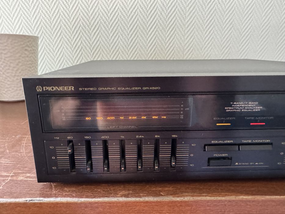 Equalizer Pioneer GR-X520