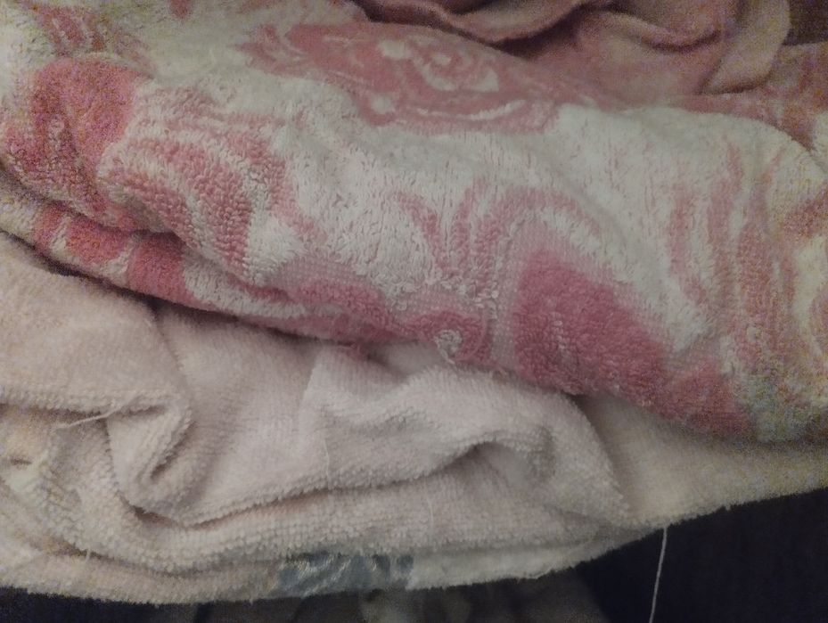 Махровые полотенца , постельное белье