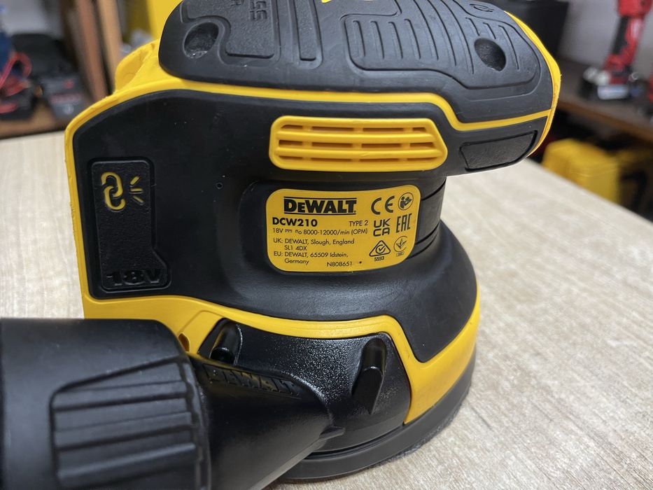 Dewalt DCW 210 / акумуляторна ексцентрикова машинка Девольт